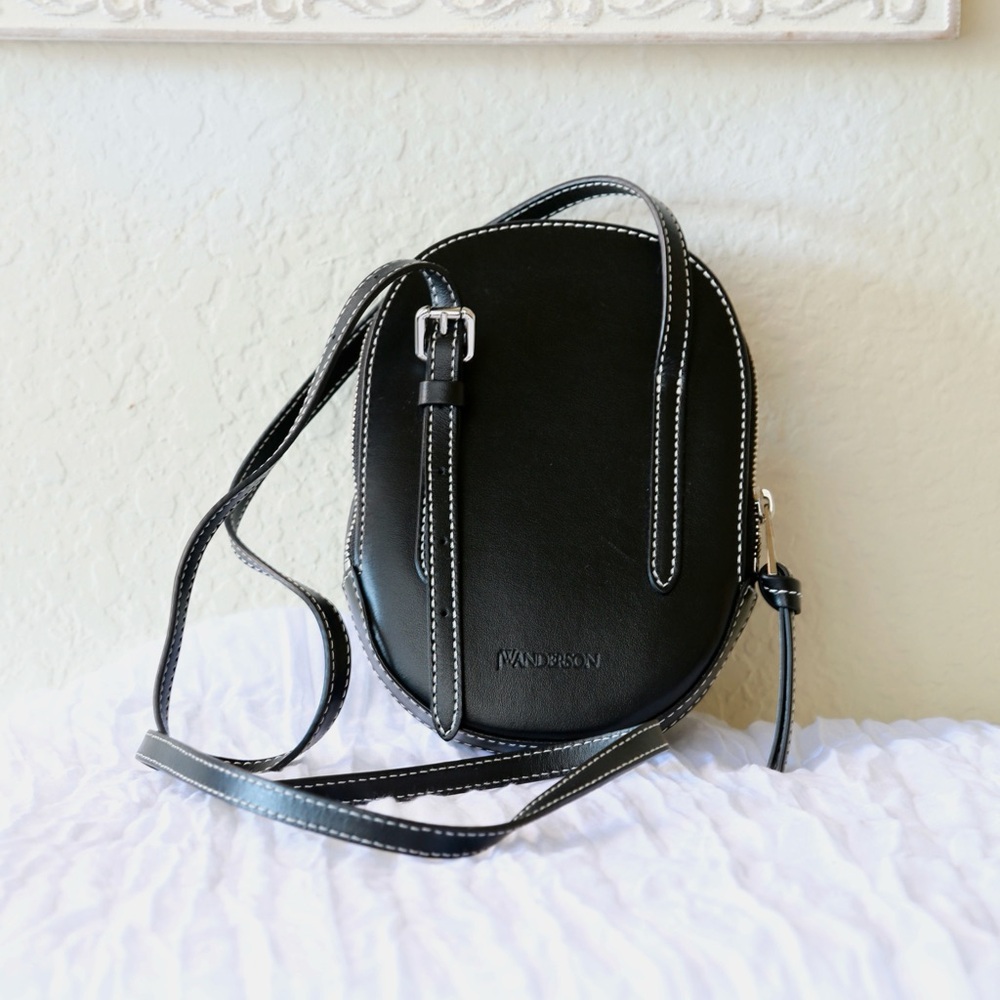JW Anderson Black medium Leather Cap Bag - Picture 3 of 10